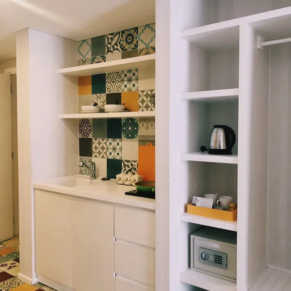 Bright Apartment | 64m2 | Binh Thanh | Balcony, kitchen, sofa & desk | Pool on the roof