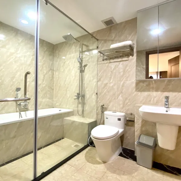3-Bedroom Serviced Apartment in Thao Dien | Pool on the Rooftop, Gym , Sauna 