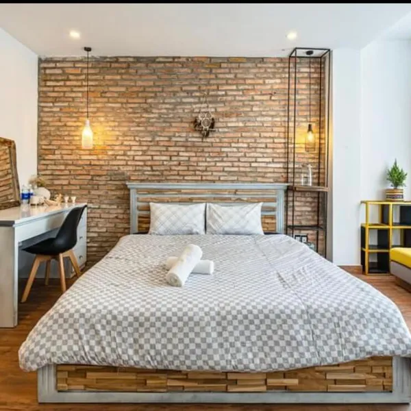 Studio Apartment - 45 m2 with Huge Balcony - Da Kao, District 1