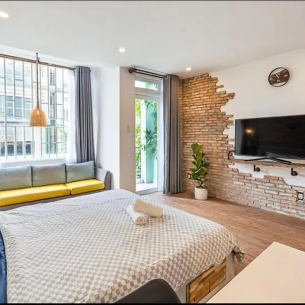 Studio Apartment - 45 m2 with Huge Balcony - Da Kao, District 1