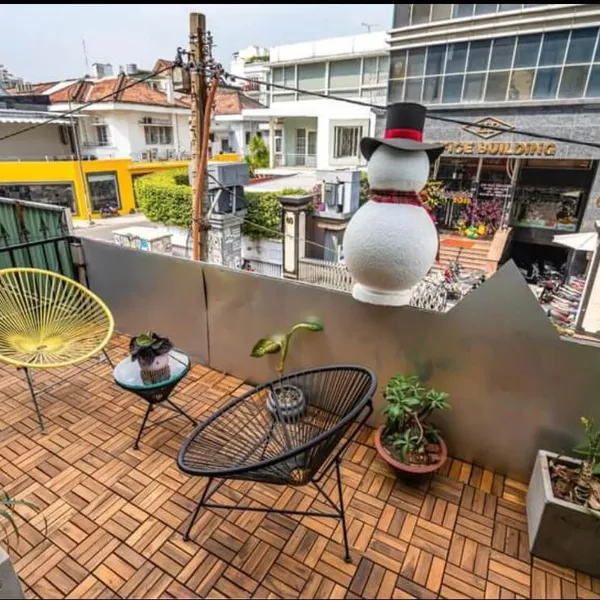 Studio Apartment - 45 m2 with Huge Balcony - Da Kao, District 1