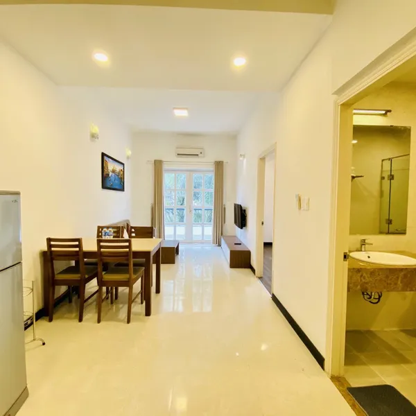 SERVICED APARTMENT IN THAO DIEN | FRONT BALCONY | 56M2 | PEACEFUL AREA