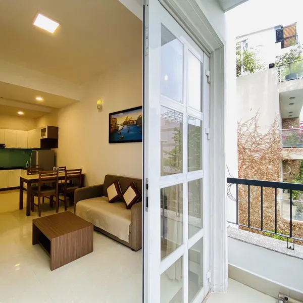 SERVICED APARTMENT IN THAO DIEN | FRONT BALCONY | 56M2 | PEACEFUL AREA
