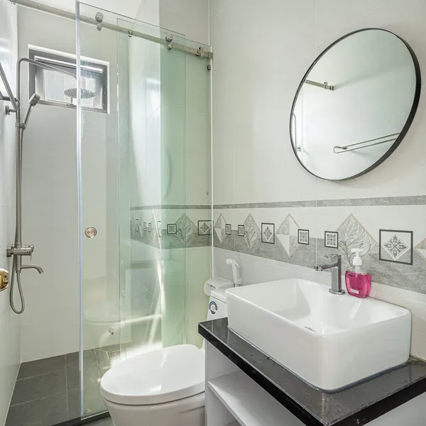 Studio with balcony 30m2, view Landmark 81 and the whole city, full furniture as shown in every detail