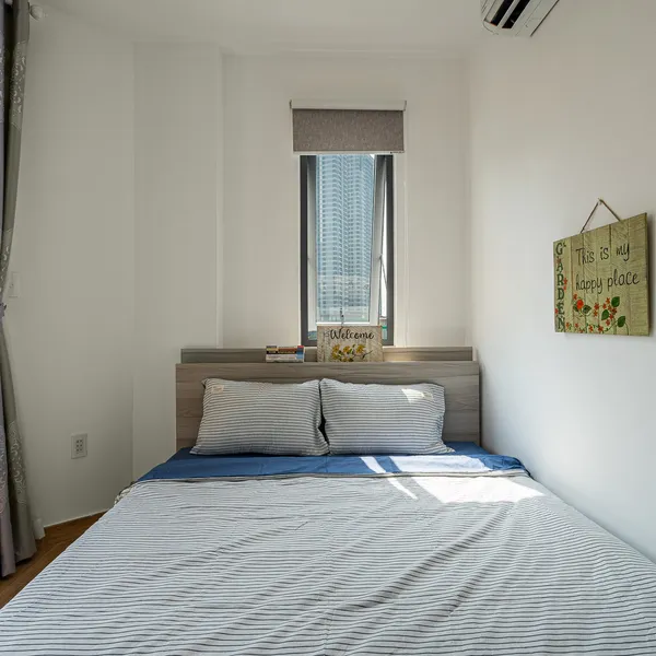 Studio with balcony 30m2, view Landmark 81 and the whole city, full furniture as shown in every detail