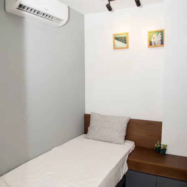 Bright Apartment with Balcony near Tan Dinh market | District 3 | Modern Building