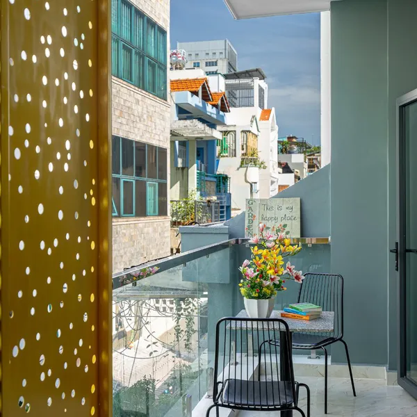 Studio with big balcony | Brightly & Modern | District 3