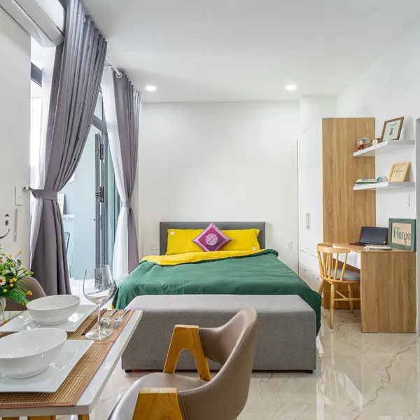 Studio with big balcony | Brightly & Modern | District 3
