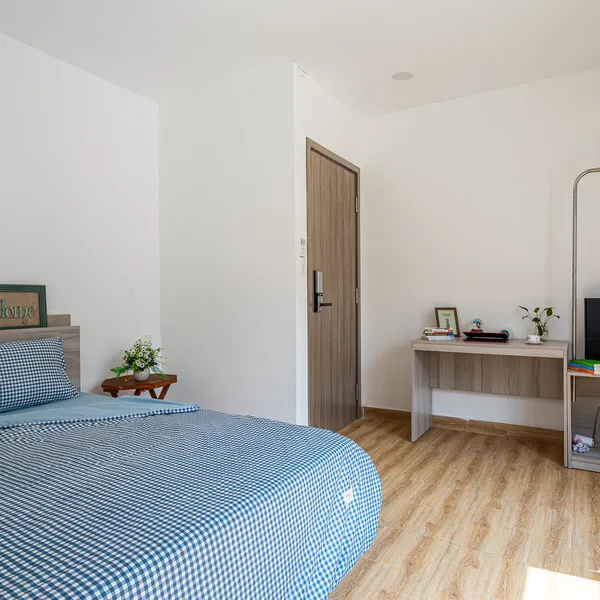 Studio with natural light, view Landmark 81 and the whole city, full furniture as shown in every detail