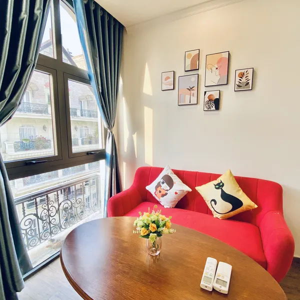 Serviced Apartment with Swimming Pool in Thao Dien | New & Good Service