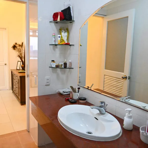 2-Bedroom in Ngo Tat To, Binh Thanh | Fully Furnished | 80m2 | Balcony | Saigon River View