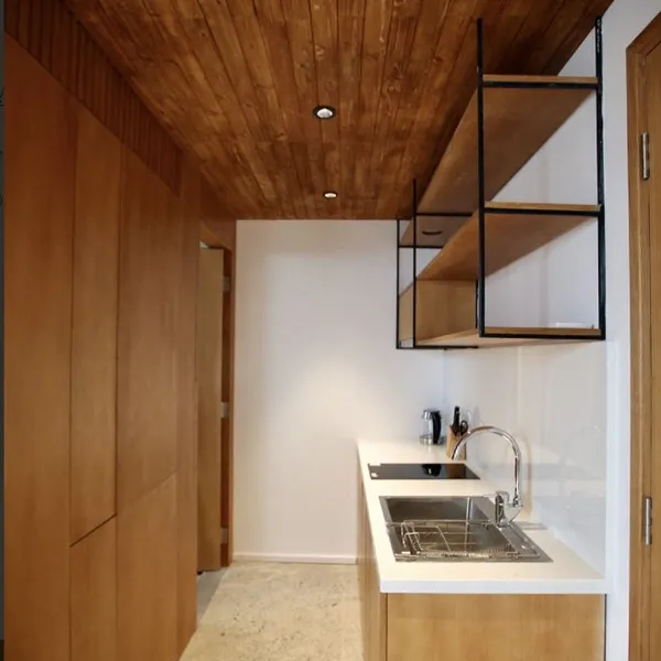Studio Middle with a Japanese-style skylight | CITY CENTER | GYM | FULL SERVICE 