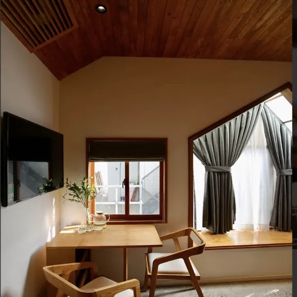 Studio Middle with a Japanese-style skylight | CITY CENTER | GYM | FULL SERVICE 
