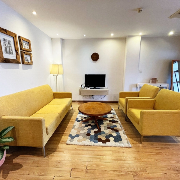 Apartment with bathub for rent in Phu Nhuan | 70m2 | Fully Furnished 