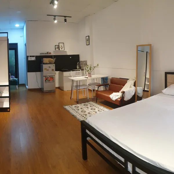 Studio apartment with windows and a sunny balcony | near Bitexco | District 1