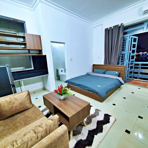 Studio with balcony in Phu Nhuan | Fully Furnished | 32sqm