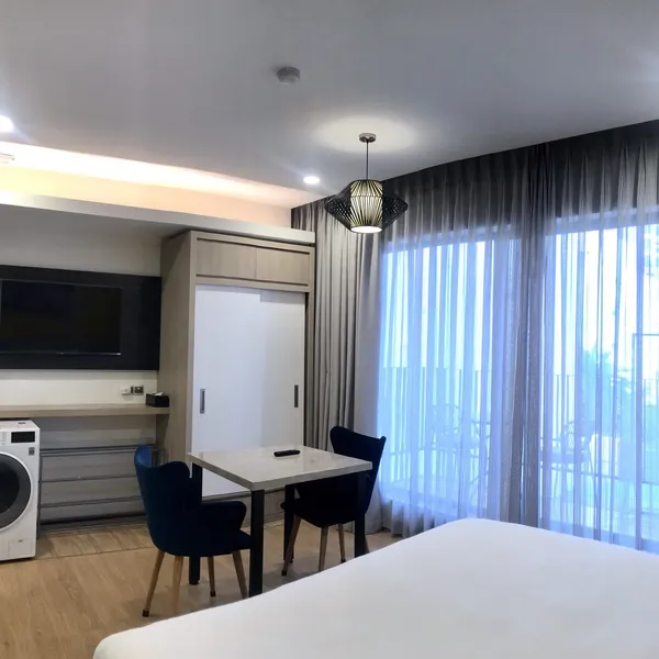 Studio with balcony  | Bathub | Swimming Pool & Sauna | An Phu, District 2 