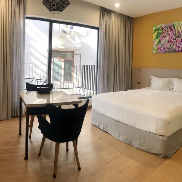 Studio with balcony  | Bathub | Swimming Pool & Sauna | An Phu, District 2 