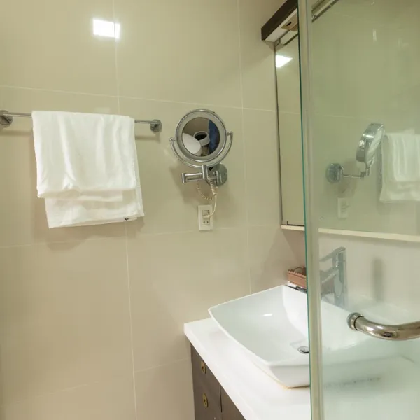 Studio | 4th floor | big window | kitchen | elevator | District 1