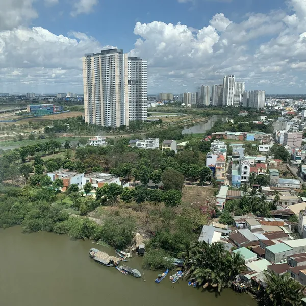 2-BEDROOM CORNER APARTMENT FOR RENT IN AN PHU DISTRICT 2