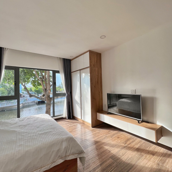 Studio with River View in Phu Nhuan | Fully Furnished 