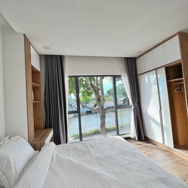 Studio with River View in Phu Nhuan | Fully Furnished 