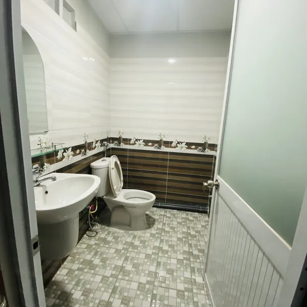 Big Apartment in Dakao , District 1 | Balcony | Peaceful Area | 50m2