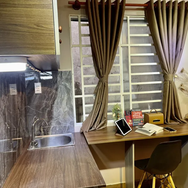 Studio on Vo Van Kiet St, D1 near Tran Dinh Xu St