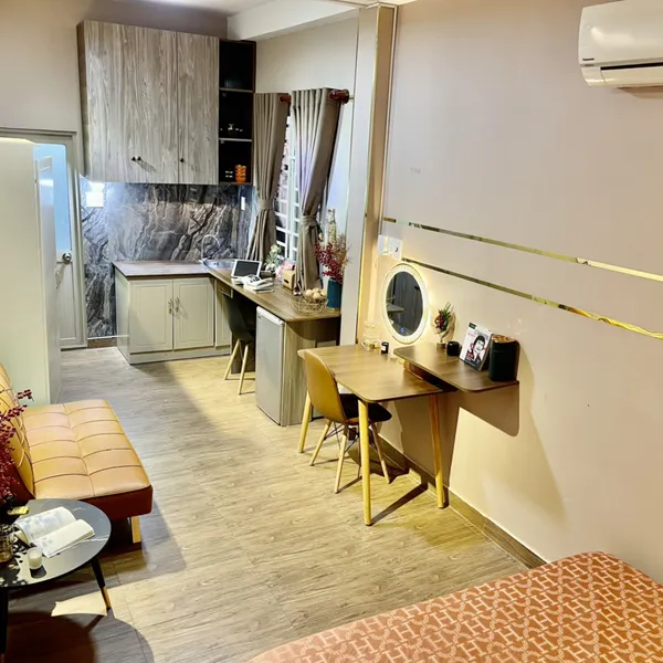 Studio on Vo Van Kiet St, D1 near Tran Dinh Xu St