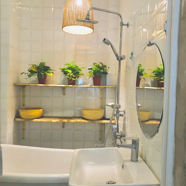 1-Bedroom Apartment 80m2 with private garden in Dakao, D1 