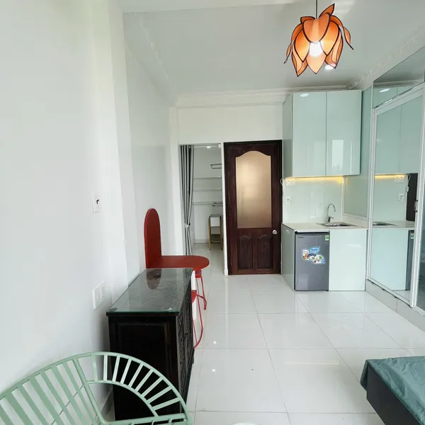 Studio in District 1 with balcony| Fully Furnished