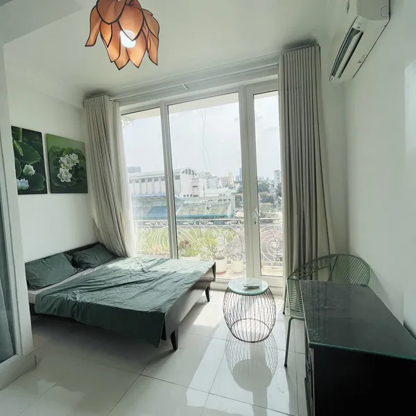 Studio in District 1 with balcony| Fully Furnished