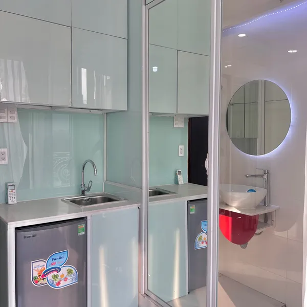 Studio in District 1 with balcony| Fully Furnished