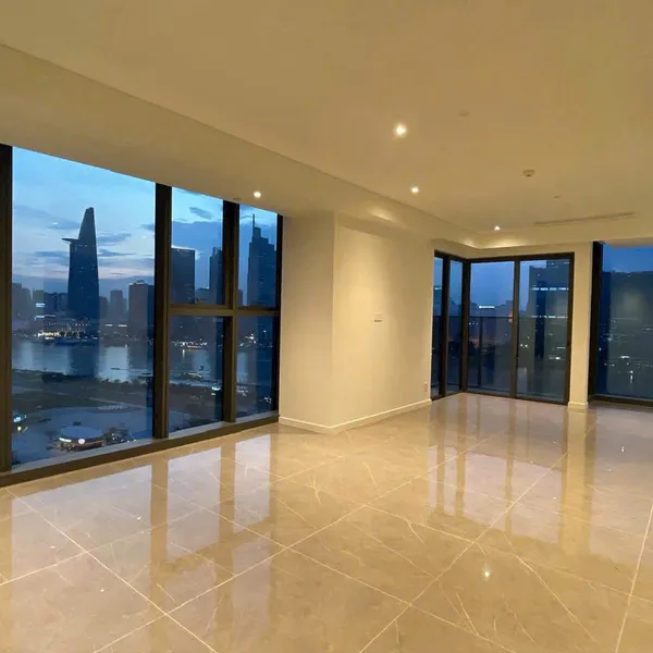 Opera 3-bedroom apartment for rent | Corner | Private Lift | River View