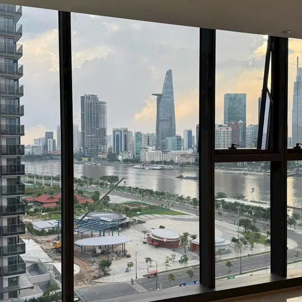 Opera 3-bedroom apartment for rent | Corner | Private Lift | River View