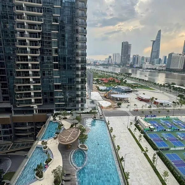 Opera 3-bedroom apartment for rent | Corner | Private Lift | River View