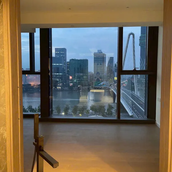 Opera 3-bedroom apartment for rent | Corner | Private Lift | River View
