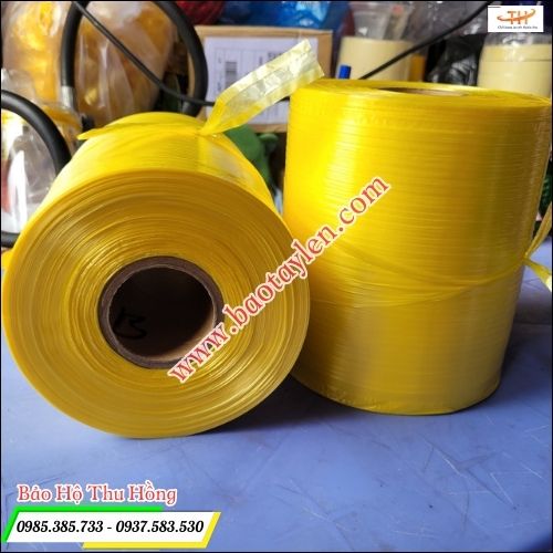 Dây nhựa nilon buộc hàng màu vàng. Dây nhựa nilon buộc hàng màu vàng.