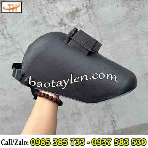 Cận cảnh thiết kế của mặt nạ hàn đội đầu  Cận cảnh thiết kế của mặt nạ hàn đội đầu