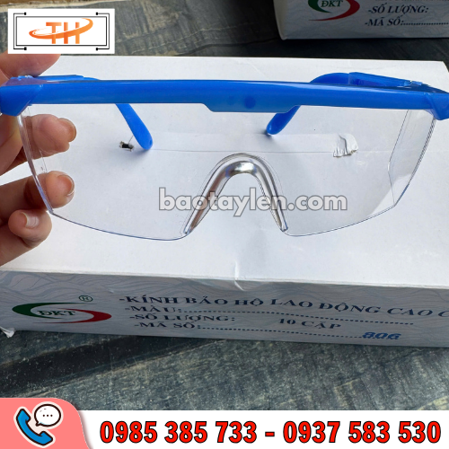 Kính bảo hộ lao động gọng xanh trong suốt Kính bảo hộ lao động gọng xanh trong suốt