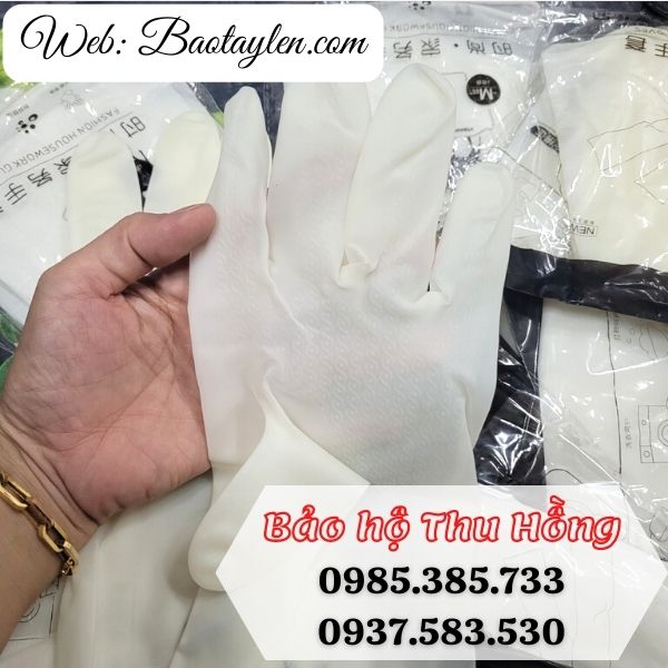 >>Thiết kế chống trơn thông ming giúp bám dính tốt hơn khi cầm nắm. >>Thiết kế chống trơn thông ming giúp bám dính tốt hơn khi cầm nắm.
