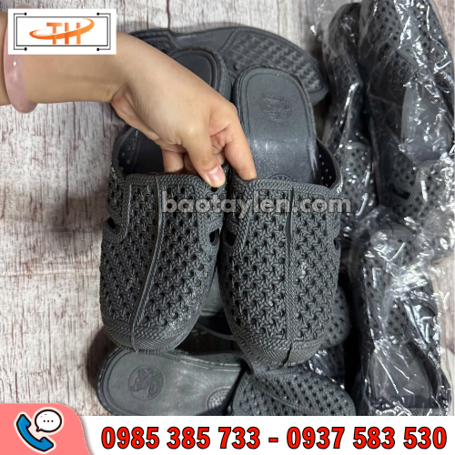 Dép tổ ong bít mũi màu đen Dép tổ ong bít mũi màu đen