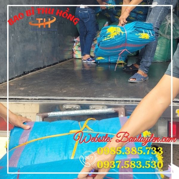 >>Thu Hồng giao hàng bao tải giá rẻ. >>Thu Hồng giao hàng bao tải giá rẻ.