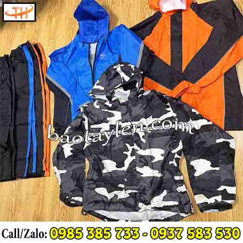 Mẫu áo mưa bộ thời trang màu sắc đa dạng Mẫu áo mưa bộ thời trang màu sắc đa dạng