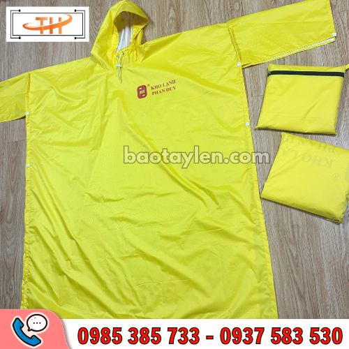 Mẫu áo mưa cánh dơi in logo theo yêu cầu tại Thu Hồng Mẫu áo mưa cánh dơi in logo theo yêu cầu tại Thu Hồng