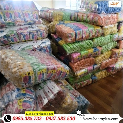 Kho áo mưa tiện lợi giá sỉ rẻ đủ cỡ - in ấn theo yêu cầu. Kho áo mưa tiện lợi giá sỉ rẻ đủ cỡ - in ấn theo yêu cầu.