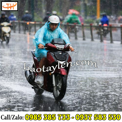 Mẫu áo mưa dùng 1 lần sử dụng tiện lợi khi gặp trời mưa Mẫu áo mưa dùng 1 lần sử dụng tiện lợi khi gặp trời mưa