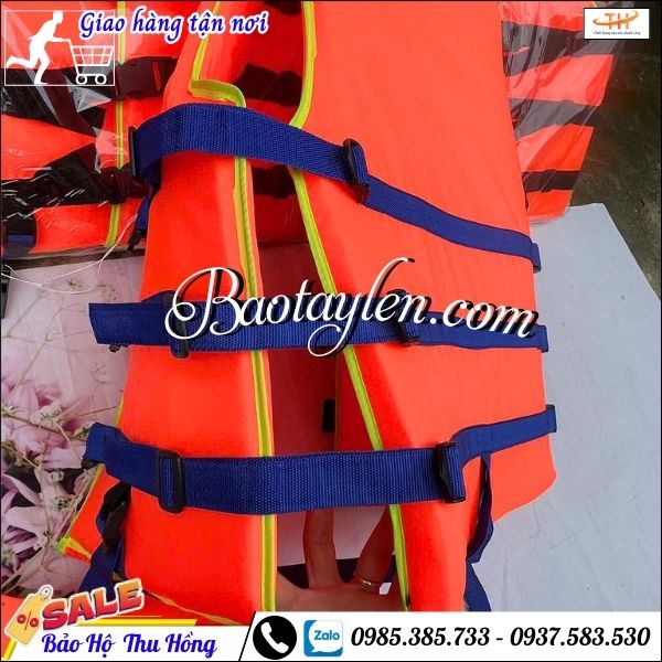 Áo phao cứu hộ người lớn có khóa cài, có còi. Áo phao cứu hộ người lớn có khóa cài, có còi.