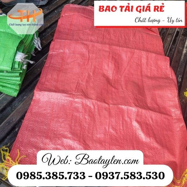 >>Bao tải đựng 60 ký màu đỏ. >>Bao tải đựng 60 ký màu đỏ.