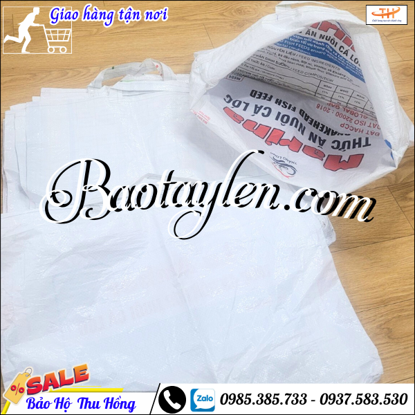 Bao tải xách tay đựng dụng cụ làm việc. Bao tải xách tay đựng dụng cụ làm việc.